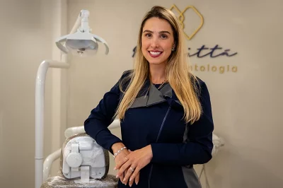 Dra. Ariane Larissa Longuini